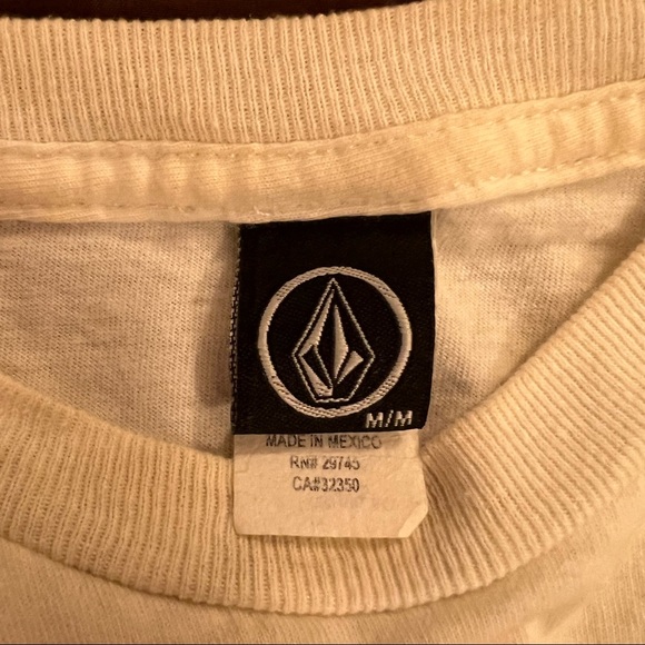 Volcom branded white t-shirt - Picture 3 of 3